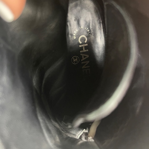 Chanel Black Suede Ankle Boots with CC Logo Pearl Detail Sz 38 - Picture 9 of 10